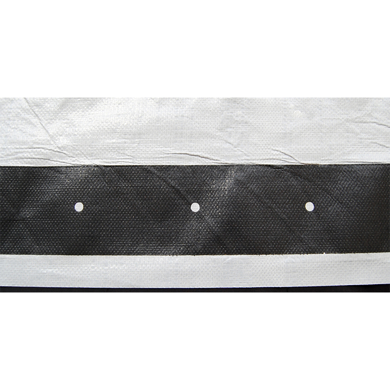 Tấm bạt che nước bằng bạt nhựa cực lớn 4x60m